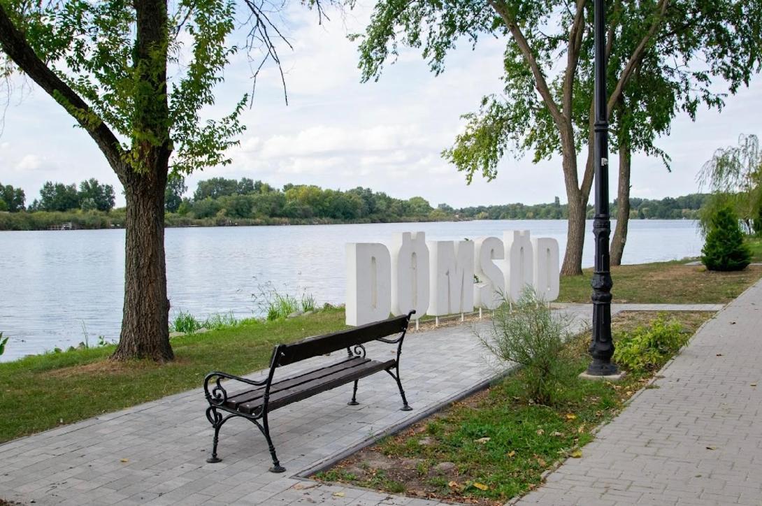 Sello Szabadidocentrum Domsod Buitenkant foto